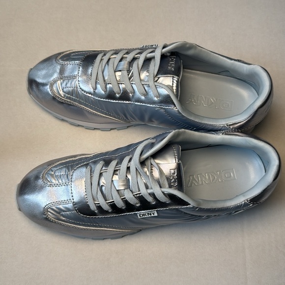 DKNY Forsythe Sneaker Women metallic blue size 10 - Picture 4 of 10